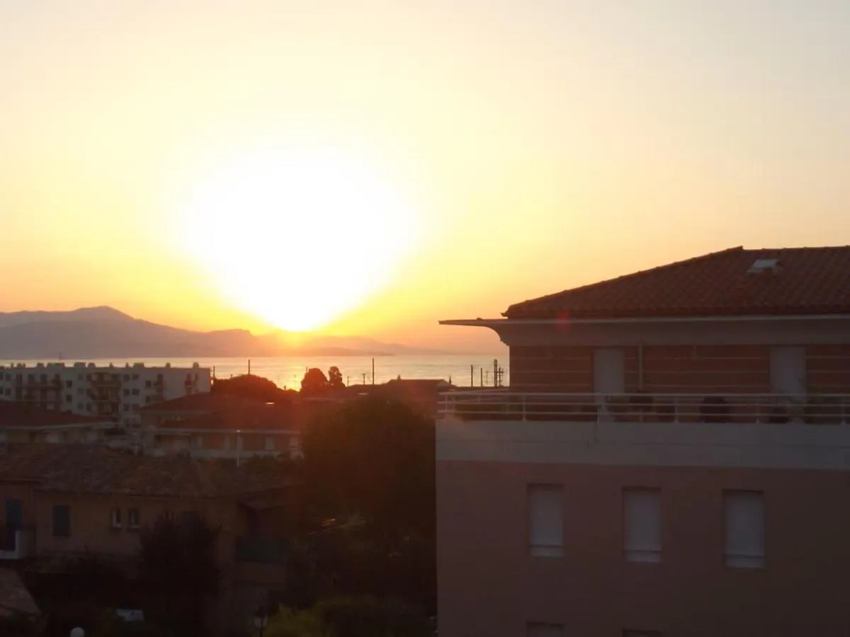 Apartment Award Winning With Pool And Sea Views Antibes France